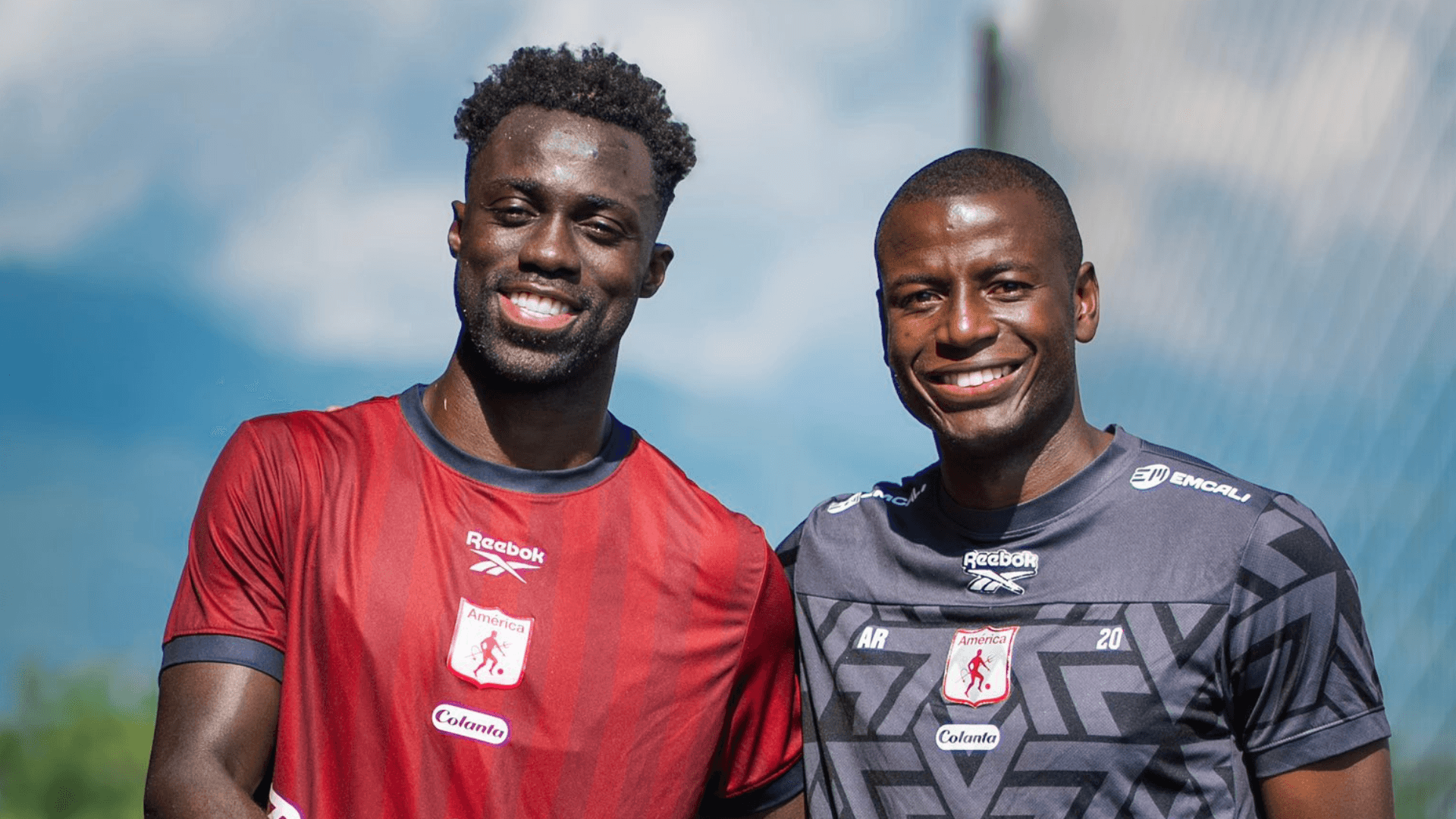 Davinson y un guiño al América