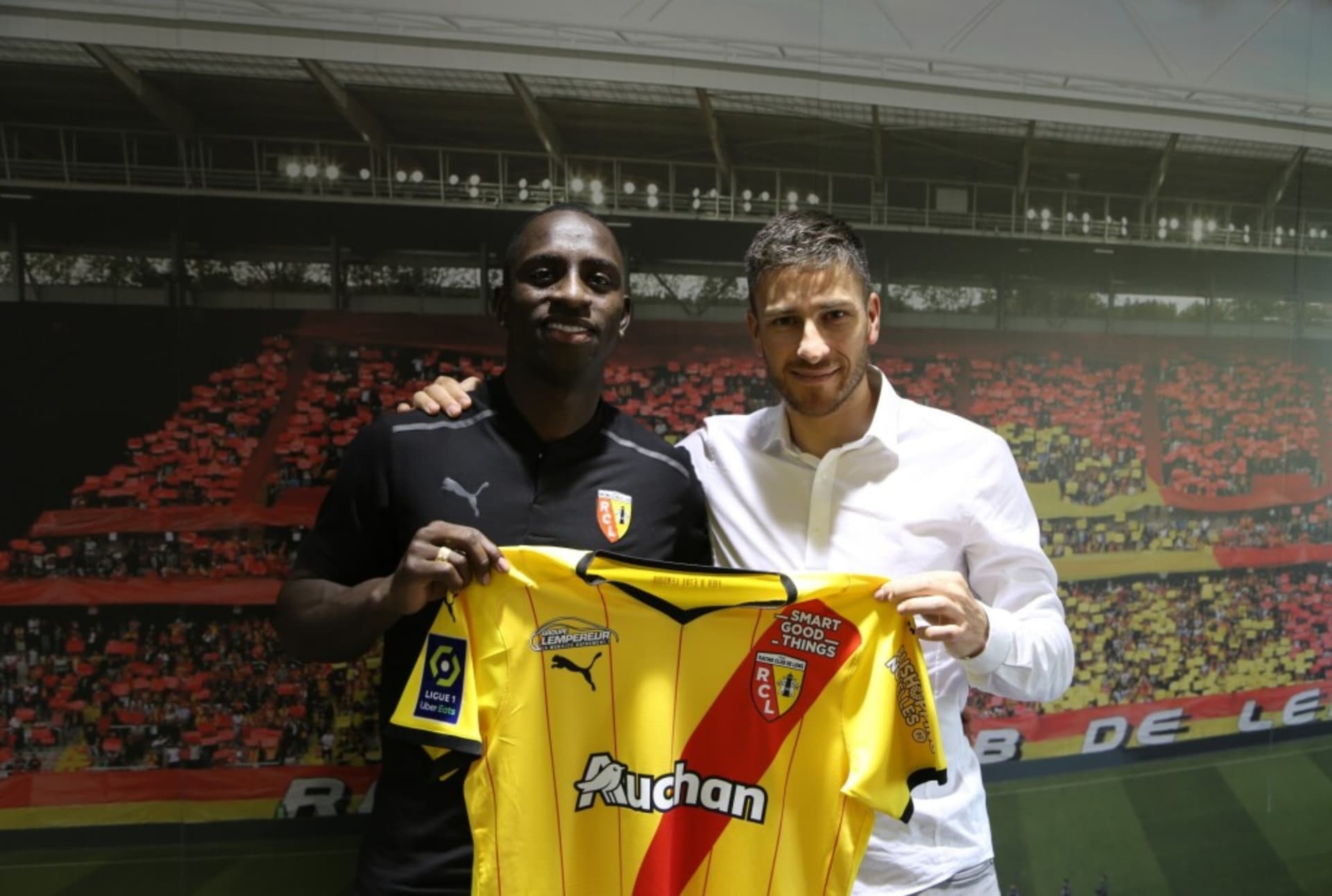 Deiver Machado fue anunciado como el nuevo fichaje del RC Lens de la Primera División de Francia. Machado venía de jugar como lateral izquierdo en el Toulouse de la Segunda División de Francia. En su nuevo equipo coincidirá con una ex figura de Millonarios FC.