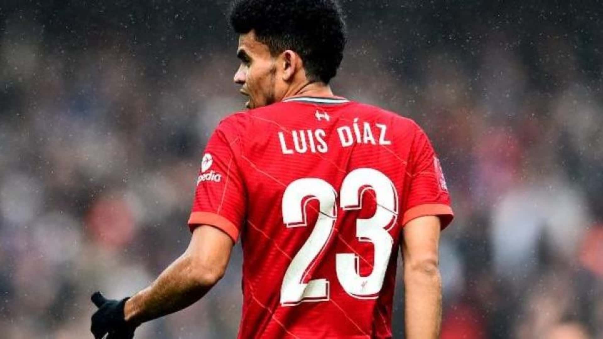 Desde su llegada no solo los elogios no paran de llegar, los hinchas lo catalogan como el próximo Messi, ya le hacen videos, pero él también dejo su sello, míralo aquí.