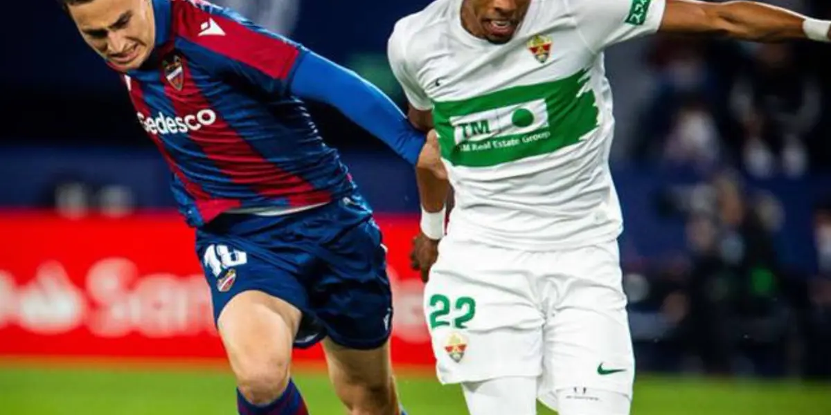 Dos errores en marca sentenciaron al Elche 3-0 frente al Levante.