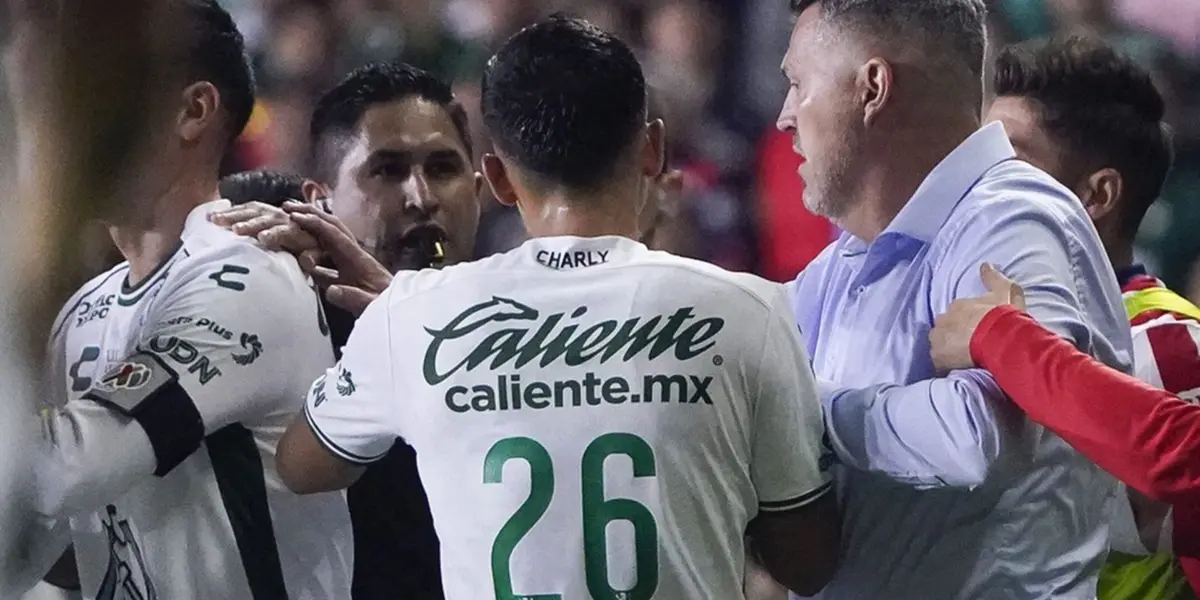 Dura sanción para Óscar García tras incidente en el campo. Foto: Instagram