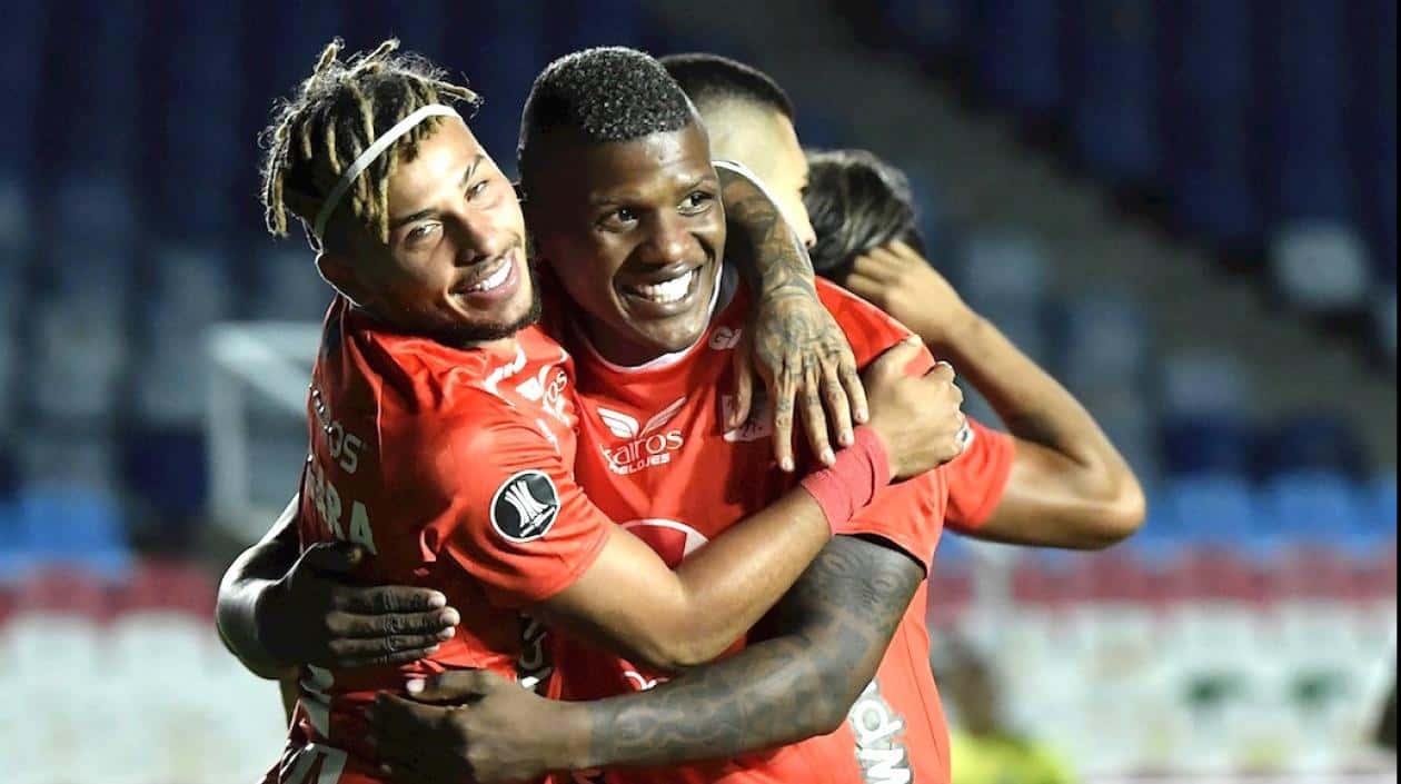Duván Vergara interesa a este equipo que quiere ponerlo en dupla con Diego Costa
