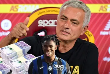 Duván Zapata está a punto de jugar con la AS Roma que dirige José Mourinho.