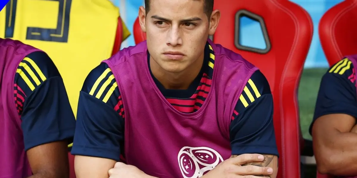 El “10” de la Selección Colombia compartió en las redes sociales un poco más de su nuevo look de cabello azul turquesa, pero en la foto hubo un detalle que muchos de sus fans no le perdonaron para reírse.