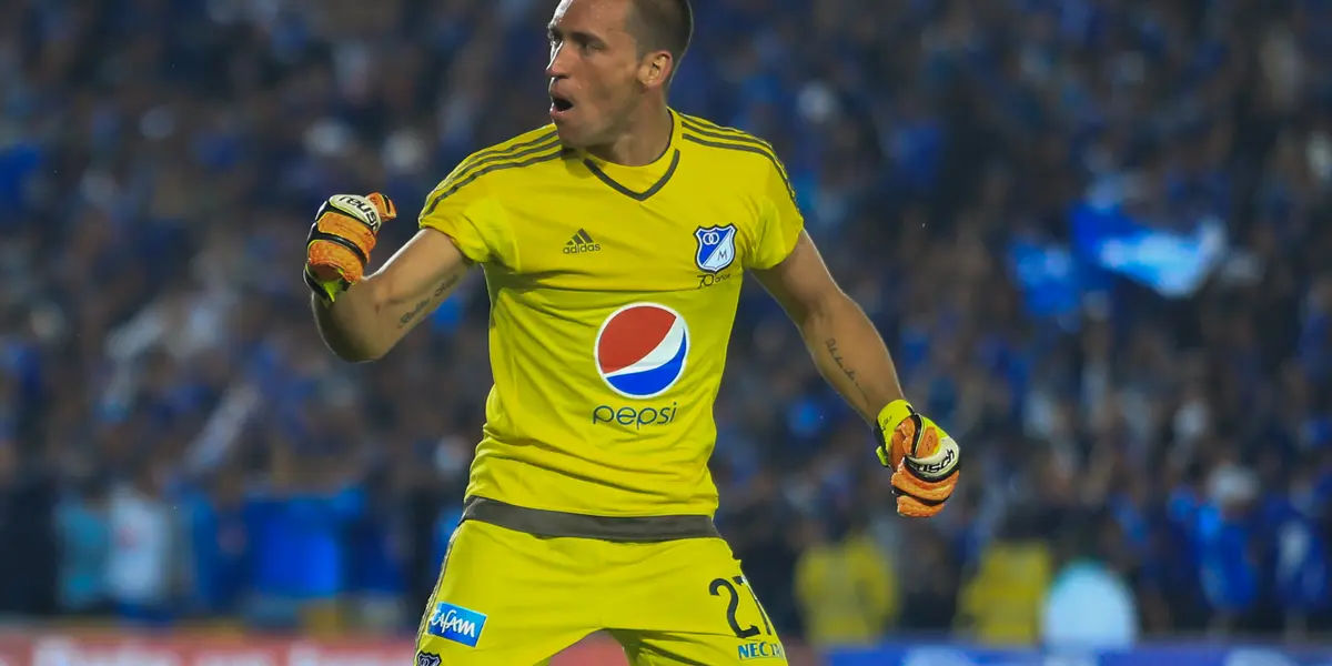 El arquero uruguayo se encuentra en Bogotá y se dispararon los rumores de su regreso al club.