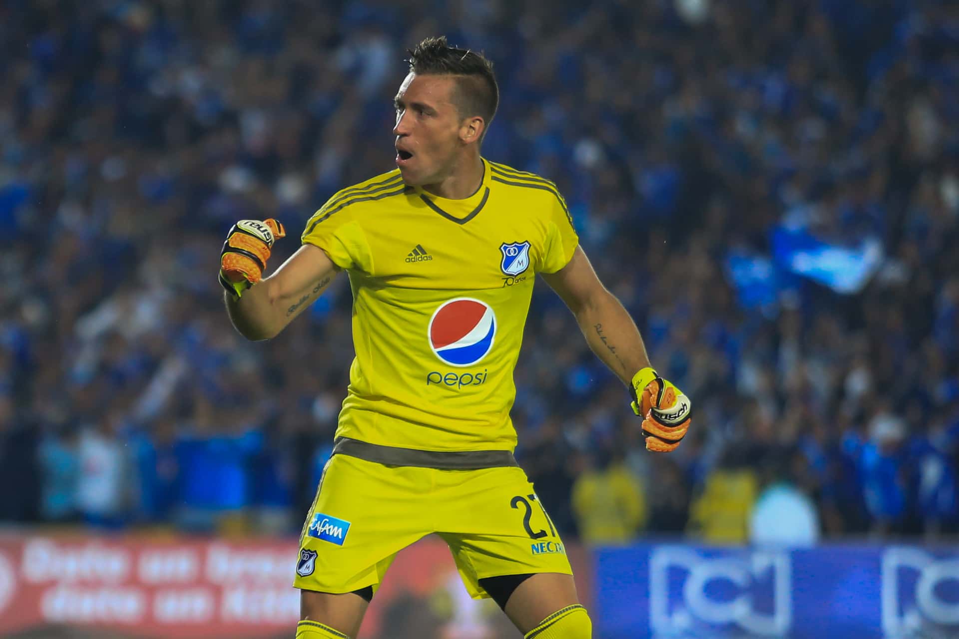 El arquero uruguayo se encuentra en Bogotá y se dispararon los rumores de su regreso al club.