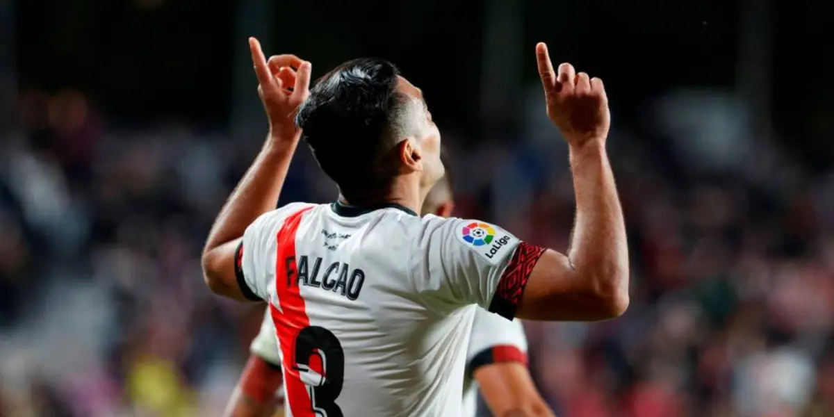 El artillero colombiano ha sido una pieza importante para el equipo español desde su llegada este año pero las frecuentes lesiones que ha tenido podrían tumbar la renovación del Rayo Vallecano hasta 2023, y muchos clubes se ilusionan con tener al crack colombiano.