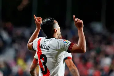 El artillero colombiano ha sido una pieza importante para el equipo español desde su llegada este año pero las frecuentes lesiones que ha tenido podrían tumbar la renovación del Rayo Vallecano hasta 2023, y muchos clubes se ilusionan con tener al crack colombiano.