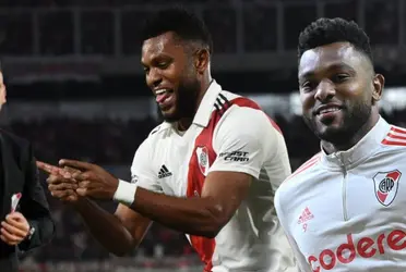 El atacante colombiano celebra por una gran noticia que recibió de River Plate