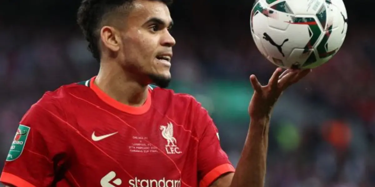 El atacante colombiano sigue brillando en Liverpool y así lo reconoció un compatriota que juega en la segunda división del balompié inglés.