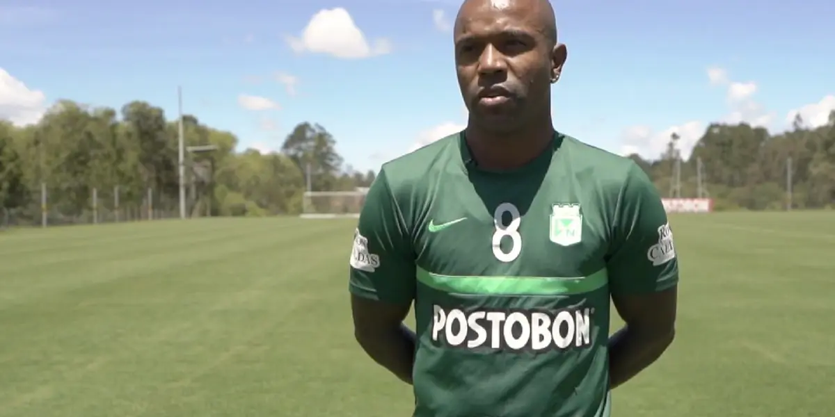 El atacante establece una cualidad de desequilibrio con juego velóz  en la idea de juego de Alejandro Restrepo