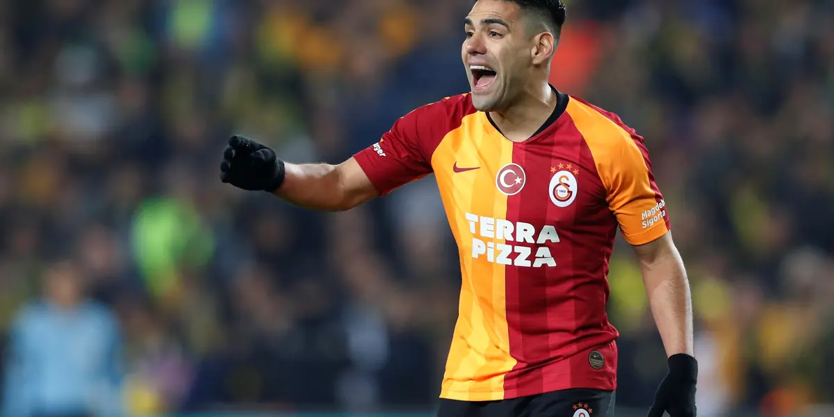El club turco pretende desligar el contrato de los 5 millones de euros de sueldo que tiene con el colombiano