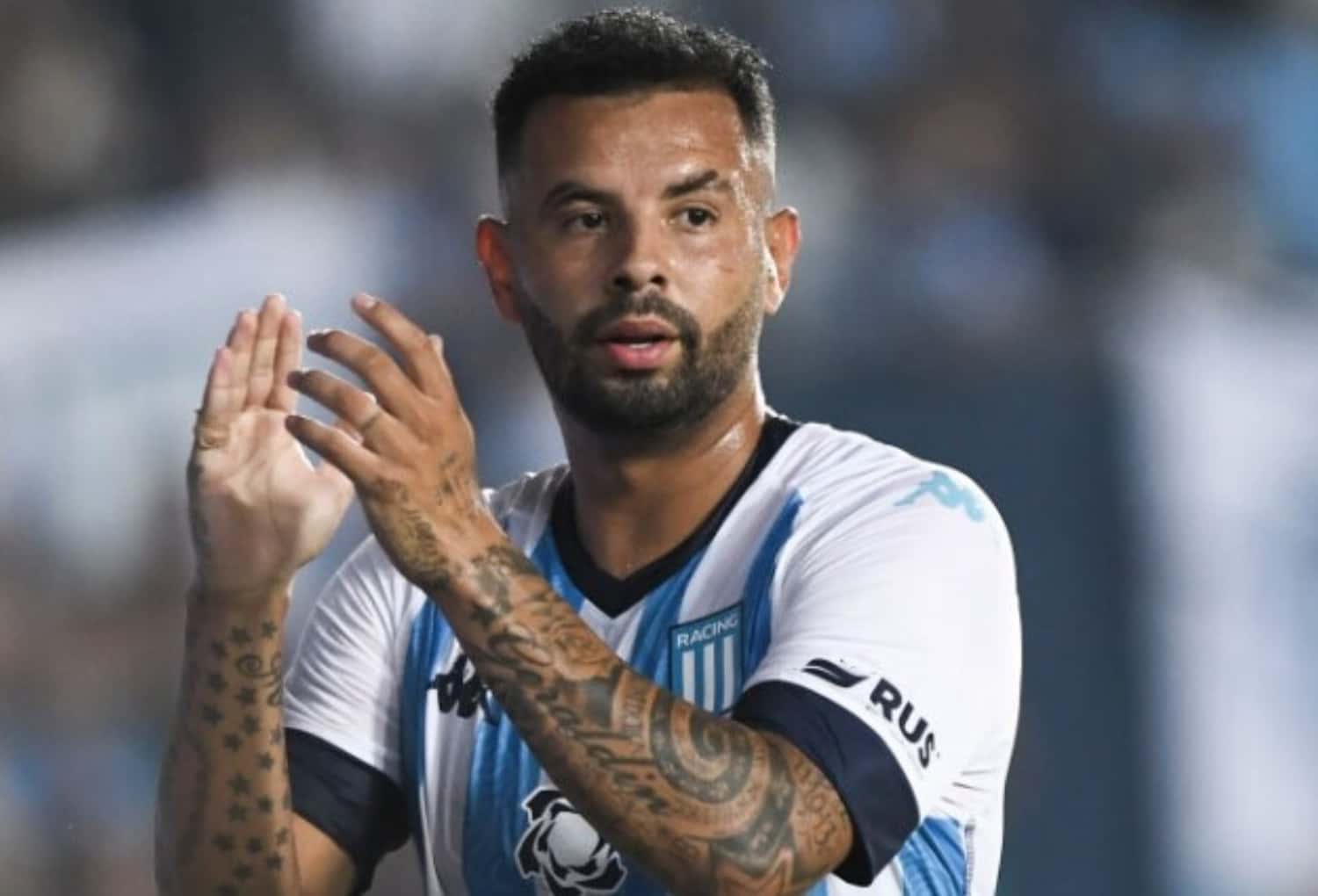 El colombiano cometió un grave error en Argentina y es el hazmereir de todo el balompié de ese país.