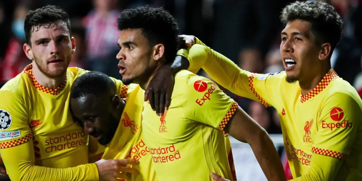 El colombiano antes de enfrentar al Manchester City se hizo un cambio de imagen, la recomendación fue de Roberto Firmino.