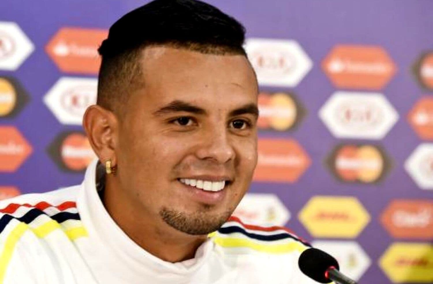 El colombiano está en la mira del fútbol exótico de Qatar y le apuntaría al parecer a mejorar sus ingresos económicos en ese país.