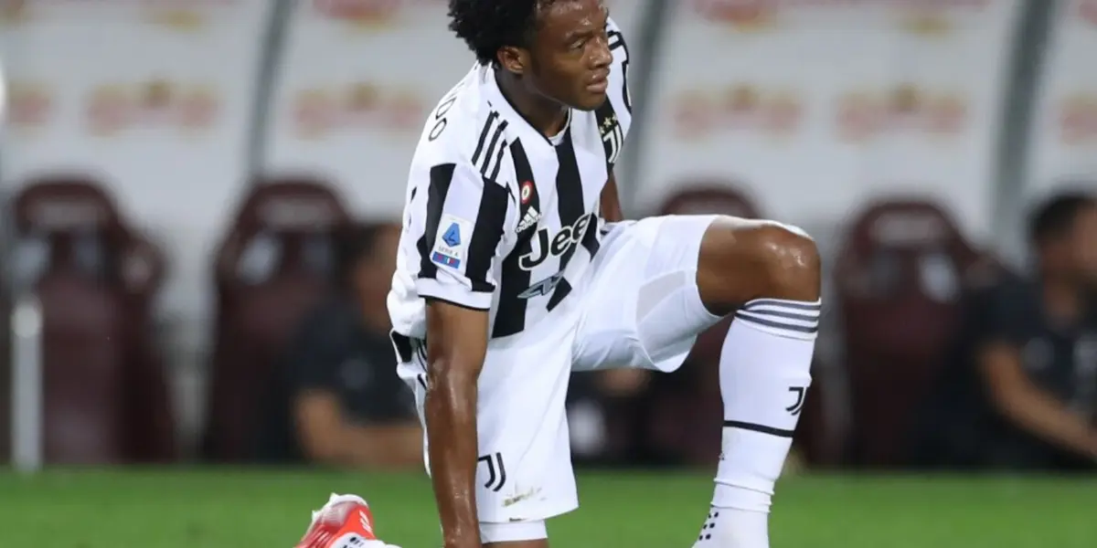 El colombiano Juan Guillermro Cuadrado tuvo que ser apartado de la práctica del club y la prensa en Italia reveló que le sucedió al jugador.