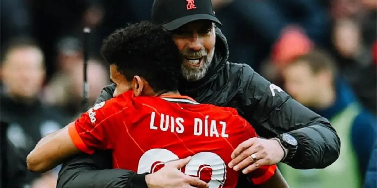 El colombiano Luis Díaz desde que llegó al Liverpool fue sincero en el tema del idioma que es su limitante, pero Jürgen Klopp le tendría una solución.