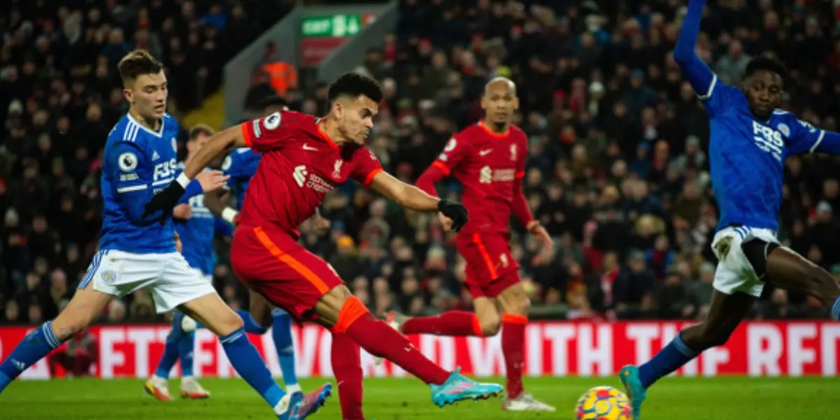 El colombiano Luis Díaz realizó un partidazo con el Liverpool y todos los medios internacionales no pararon en elogios con el nacido en Barrancas.