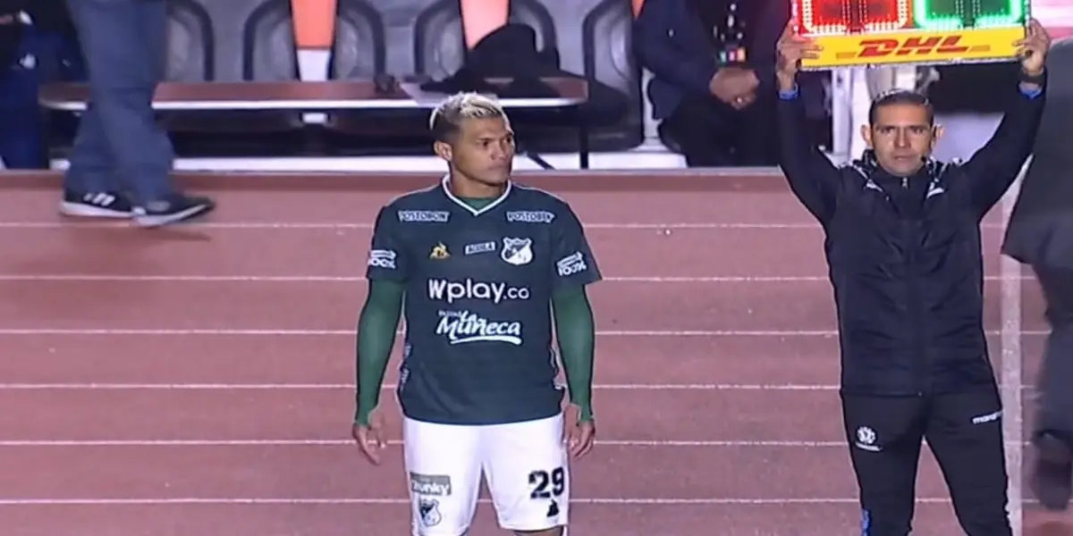 El colombiano Teófilo Gutiérrez tuvo que salir del banquillo de suplentes para corregir el desastroso partido que hacía en Deportivo Cali en Bolivia. 