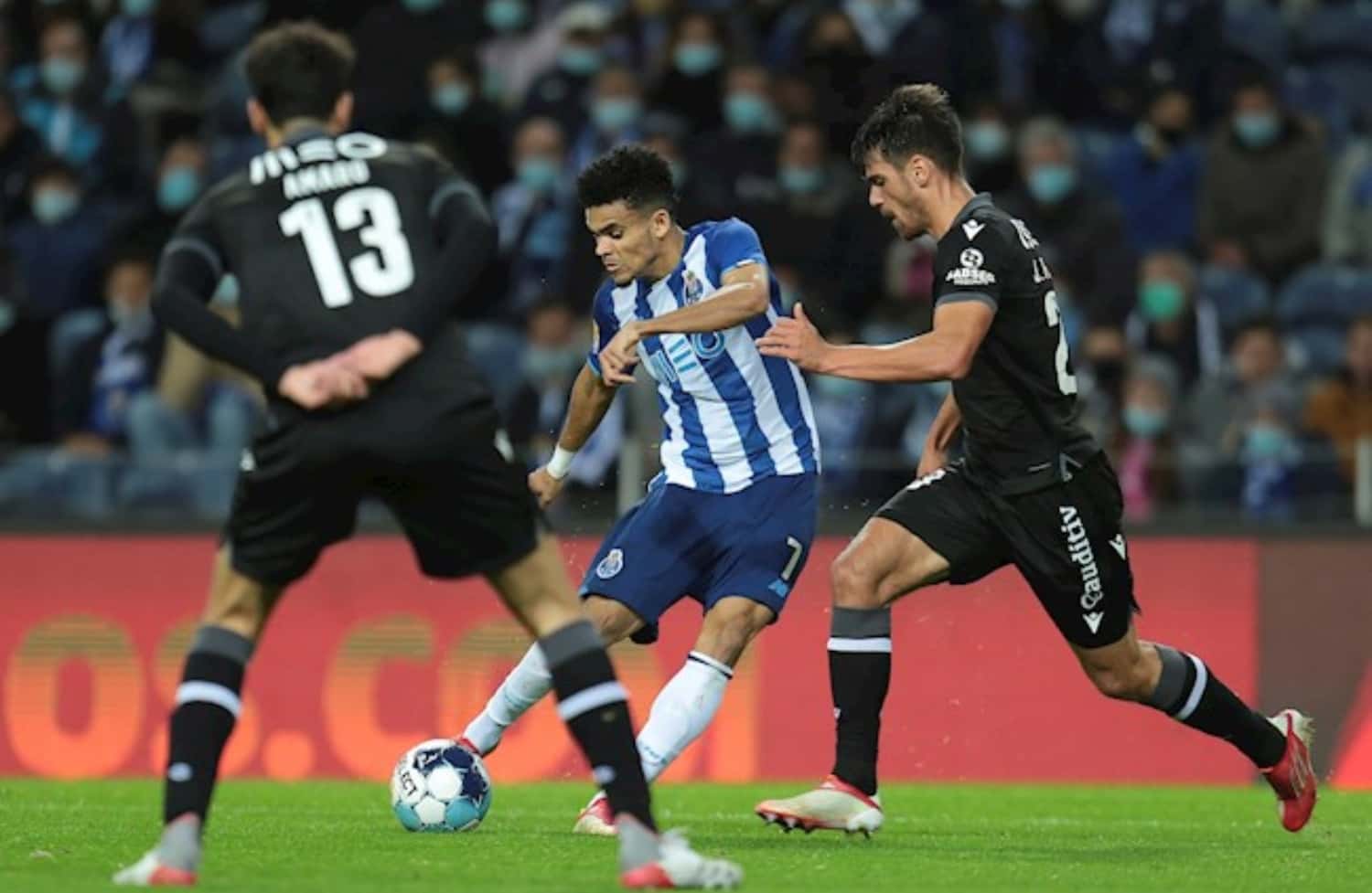 El colombiano volvió a batir las redes de sus rivales, sigue siendo el máximo goleador de Portugal y le mandó un mensaje a todos los hinchas de su equipo.