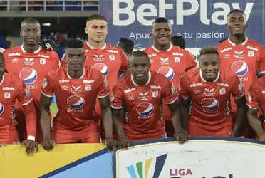 El cuadro "Escarlata" no podrá contratar jugadores para el próximo semestre.