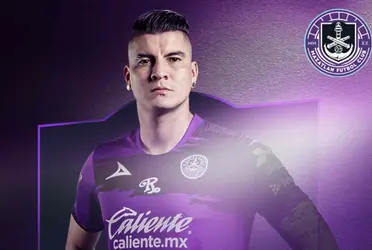 El delantero colombiano dejó parte de sus pretenciones económicas y el senador Gabriel Camargo le abrió abrio las puertas del Deportes Tolima y lo contrató para el año 2022.