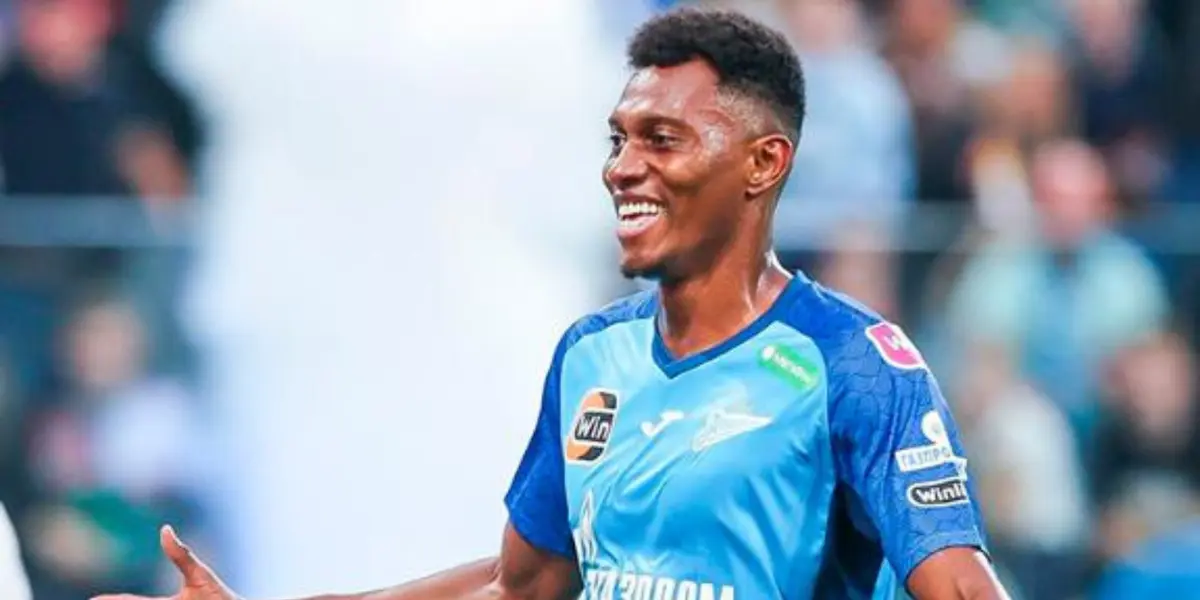 El delantero colombiano Mateo Cassierra, sigue anotando goles constantemente en el fútbol de Rusia.