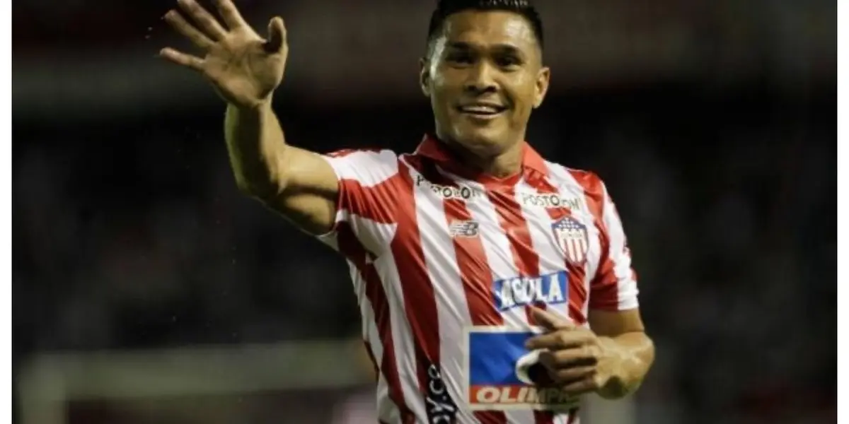 El delantero colombiano utilizó sus redes sociales para referirse a su expulsión en el partido entre Junior y Atlético Nacional.