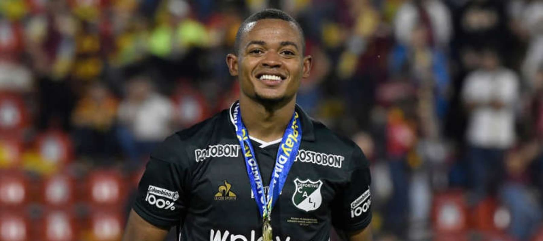 El delantero colombiano y que fue convocado a la Selección Colombia ha demostrado en redes sociales su gusto por los tenis.