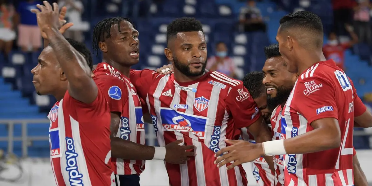 El delantero no continuaría en su club después de esta temporada.