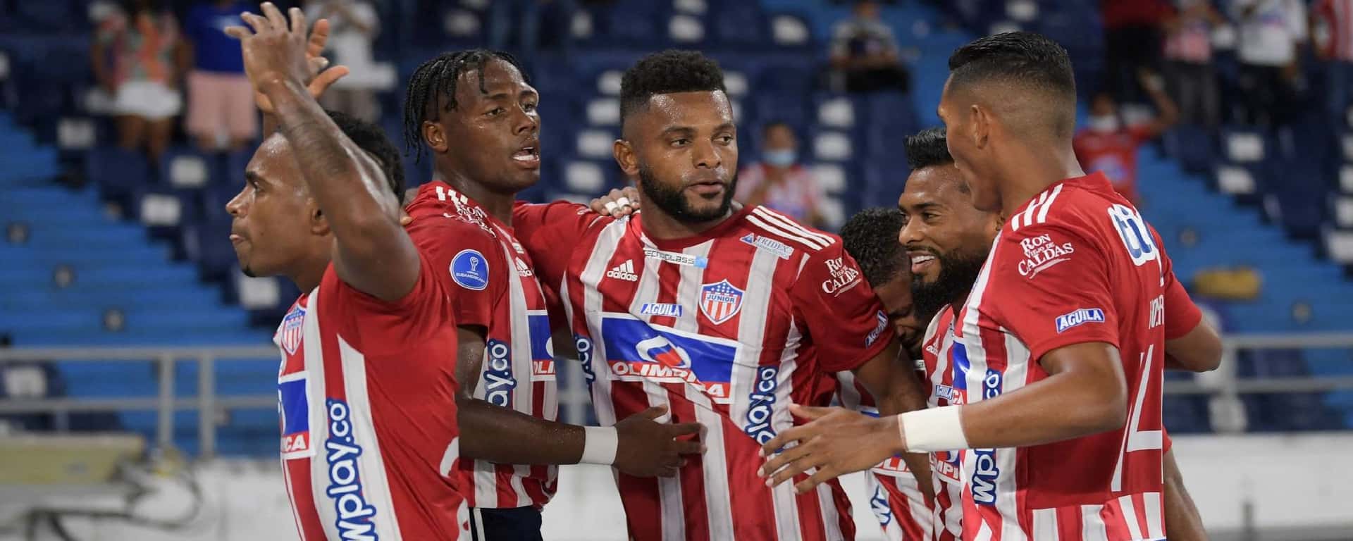 El delantero no continuaría en su club después de esta temporada.