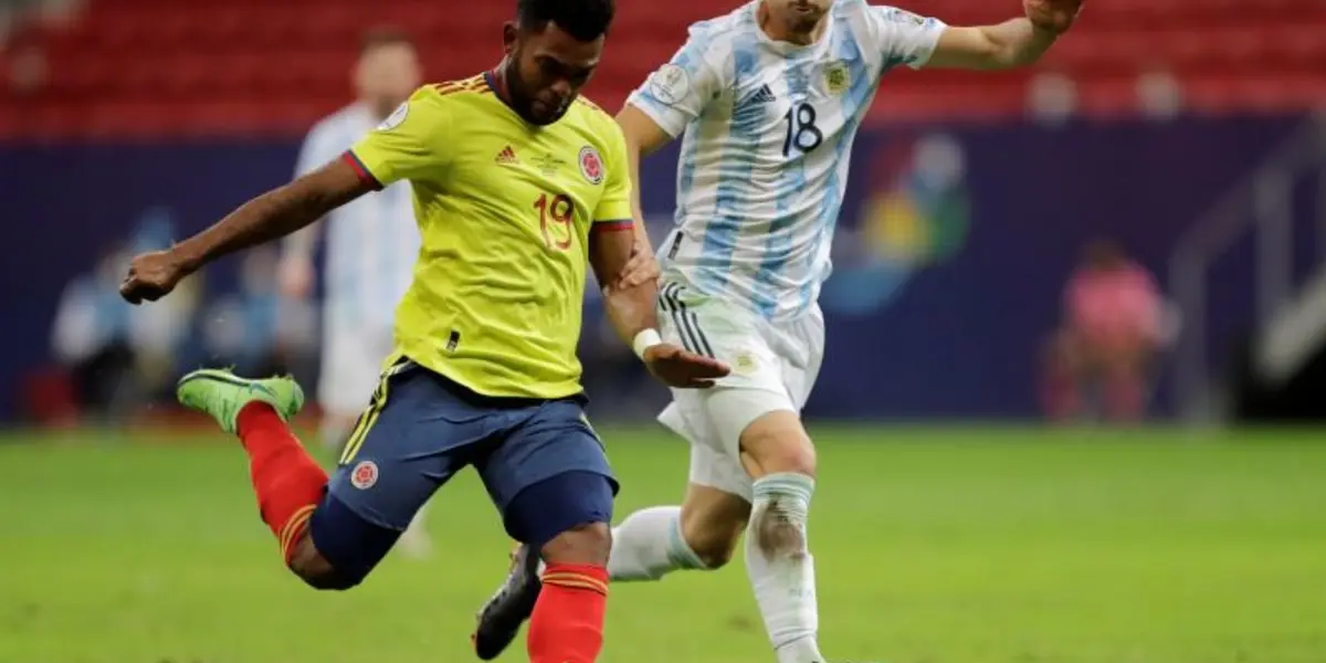 El delantero Miguel Ángel Borja quedó en deuda con la Selección Colombia, prometió goles y no cumplió, ahora el karma se la cobra. 