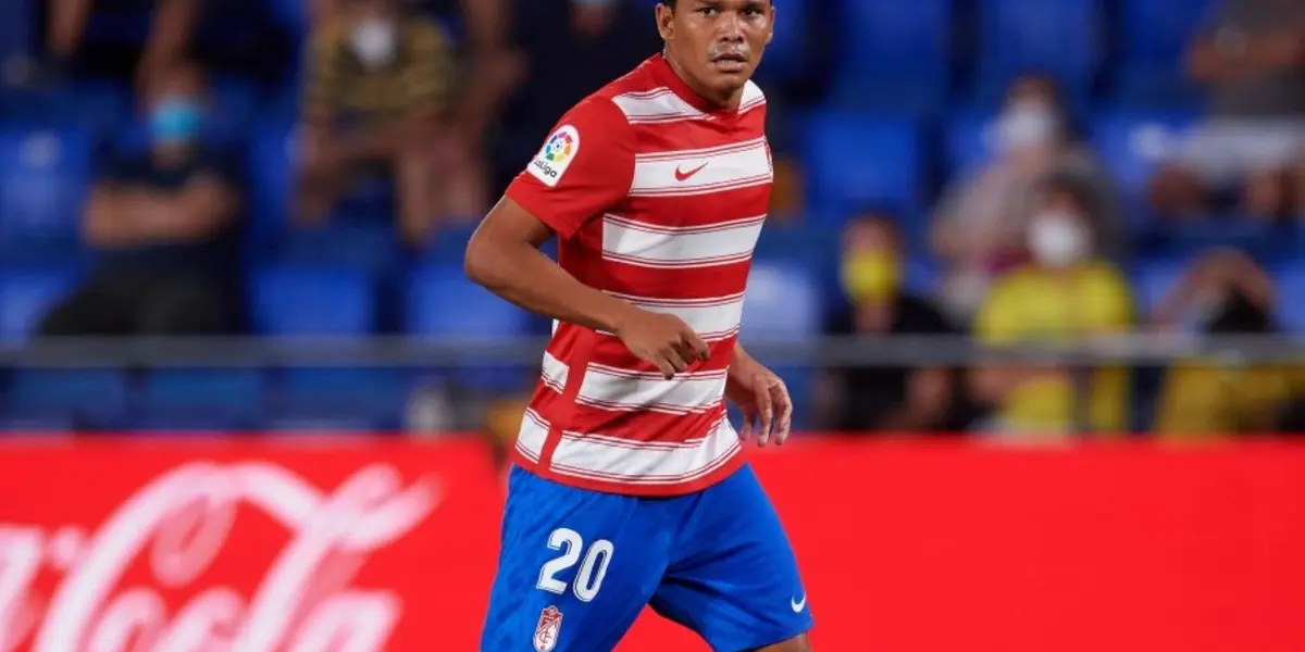 El delantero no seguirá en el Granada de España tras no renovar con el club