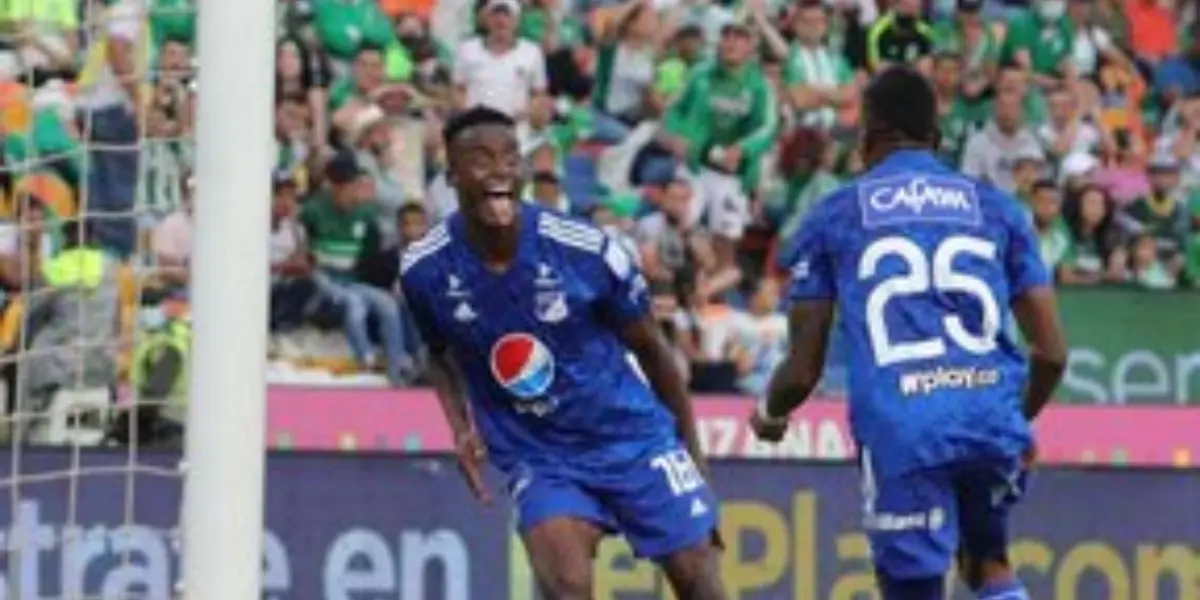 El delantero transformó el segundo y tercer tanto del equipo que dirige Alberto Gamero.