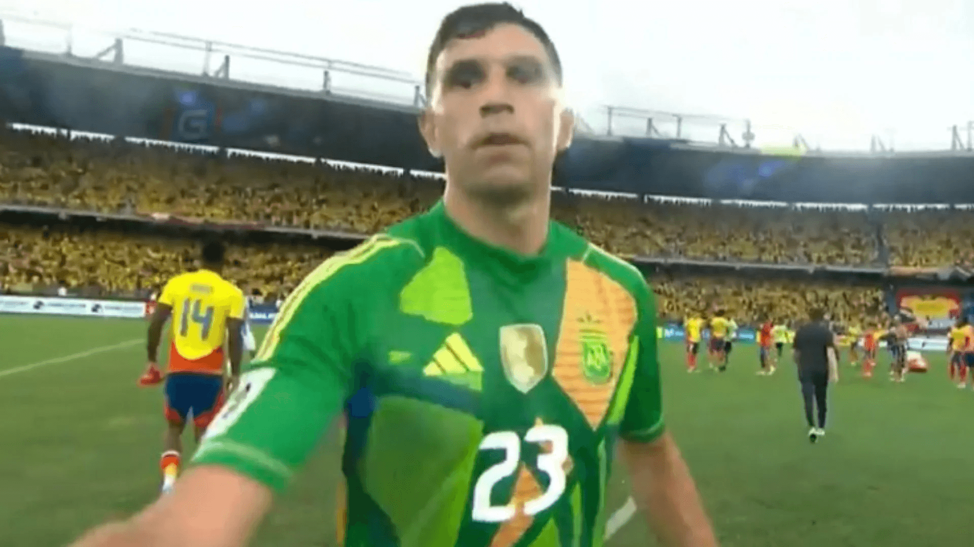 El Dibu Martínez, que no ha sido ejemplo de fair play, ganó el premio a Mejor Arquero. Foto: Canal RCN