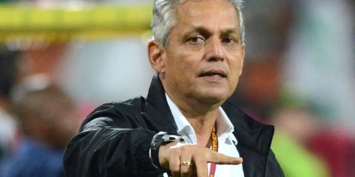 El entrenador del combinado nacional no pasa un buen momento a nivel de resultados y es interesante para algunos hinchas saber cuánto gana el estratega.