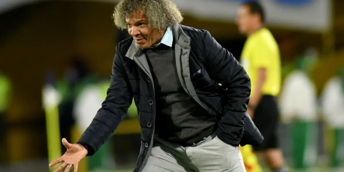 El entrenador de Millonarios FC de manera indirecta tras la derrota contra Fluminense tuvo un gesto que en efecto denota cuál es su mayor problema en el club.