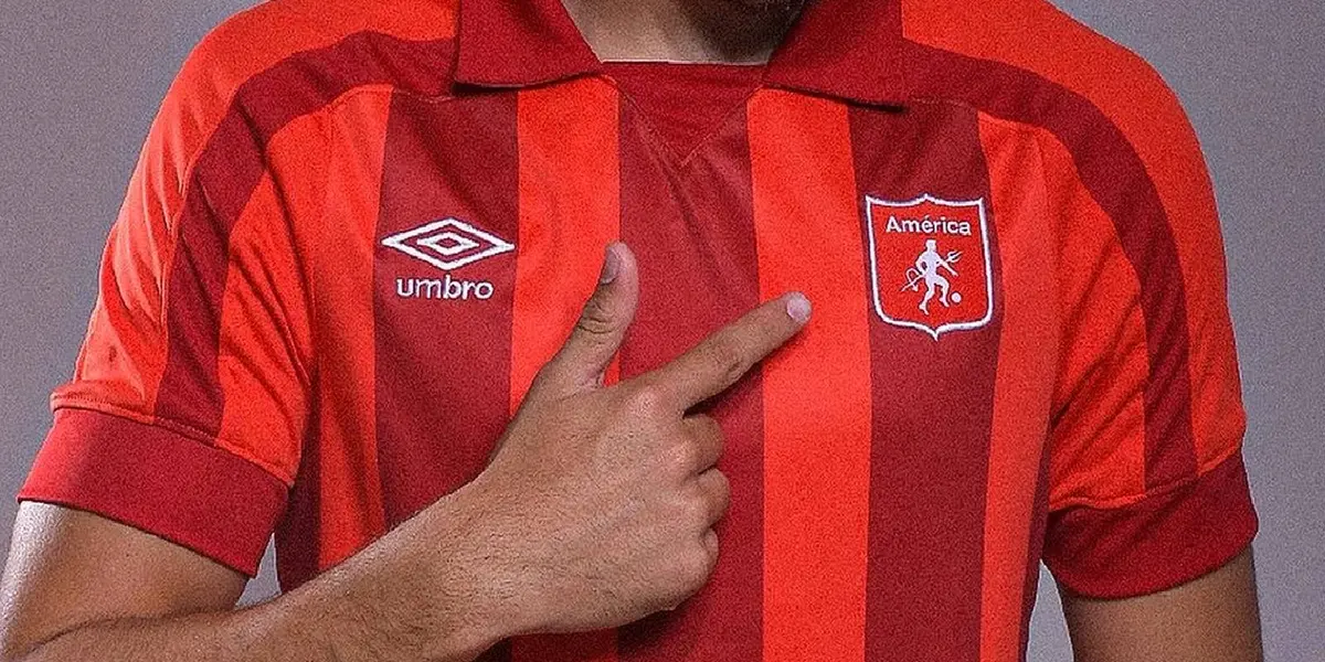 El equipo termina su relación con la marca inglesa Umbro en Julio.