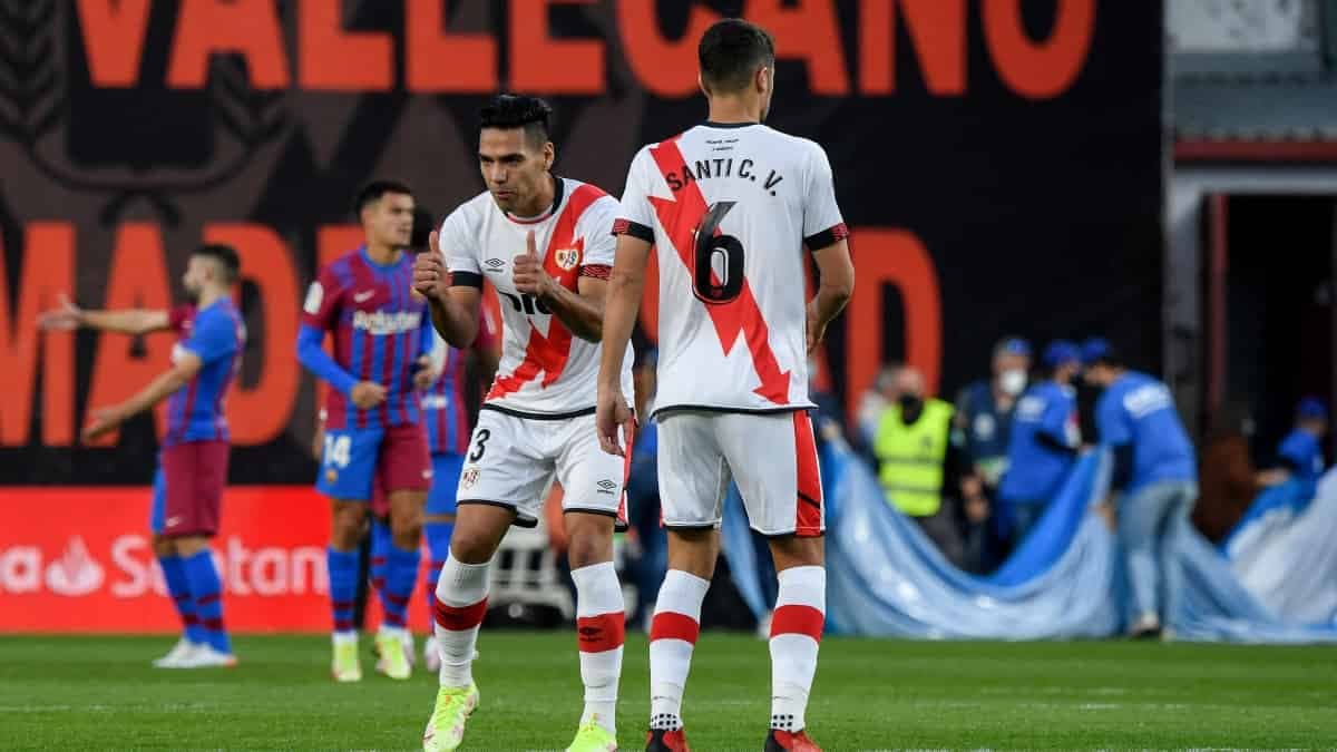 El EstadioCamp Nou será donde se enfrenten el peligroso Rayo, frente a un alicaido Barcelona por la Liga.