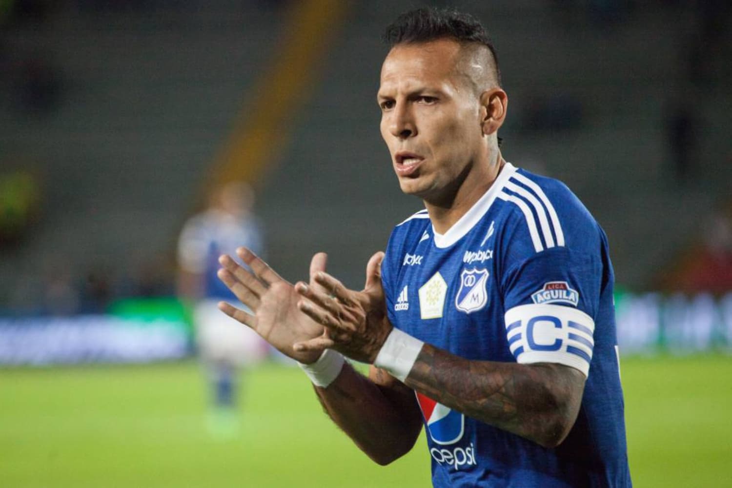 El experimentado futbolista tiene gran recorrido en el fútbol profesional colombiano y también milito en el fútbol de Argentina y Chile.