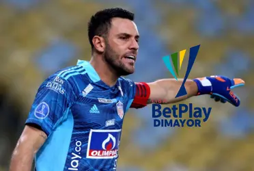 El golero uruguayo podría volver a ponerse los guantes.