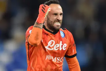 El guardameta David Ospina tiene un Mercedes Benz, además invierte en casas ya que tiene una en Rionegro y otra en Miami.