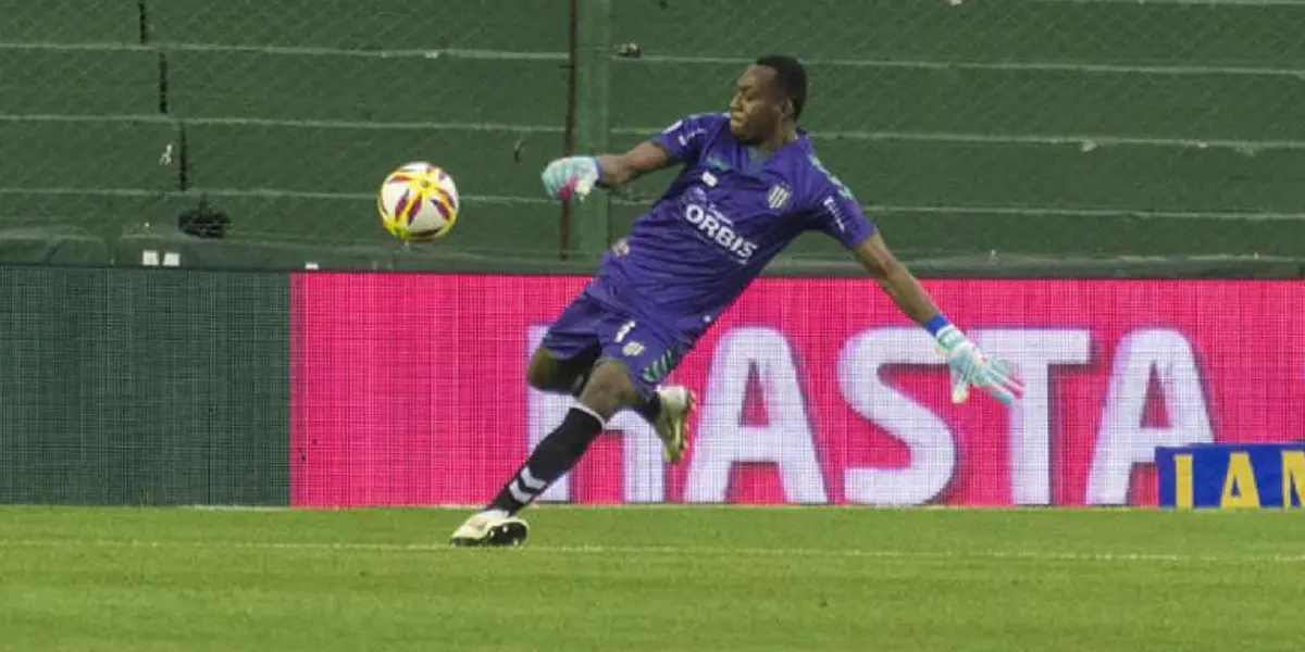 El guardameta le dijo adiós al club donde debutó como profesional.