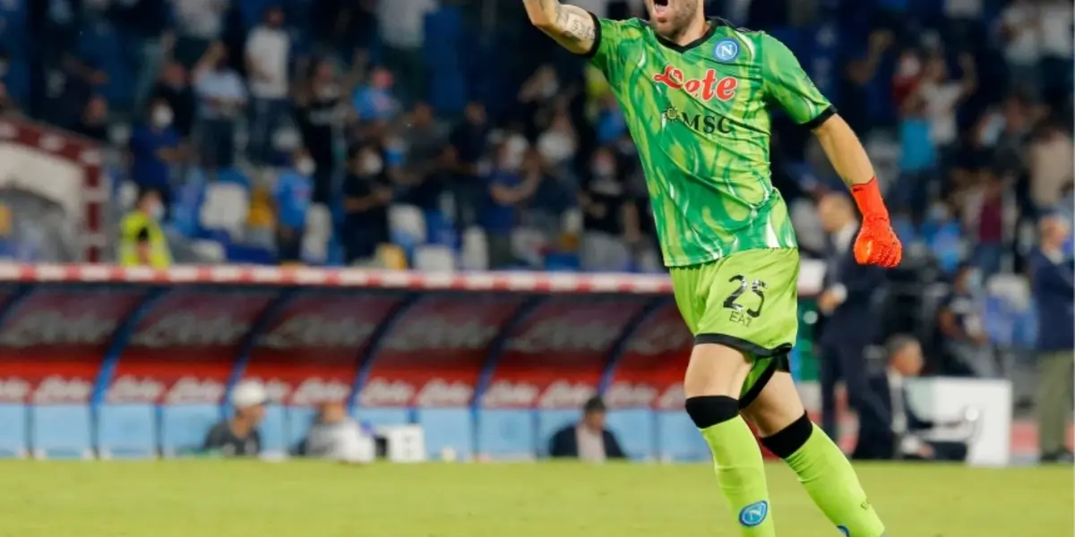 El guardameta recuperó la titularidad después de la eliminación del Napoli en Europa League.