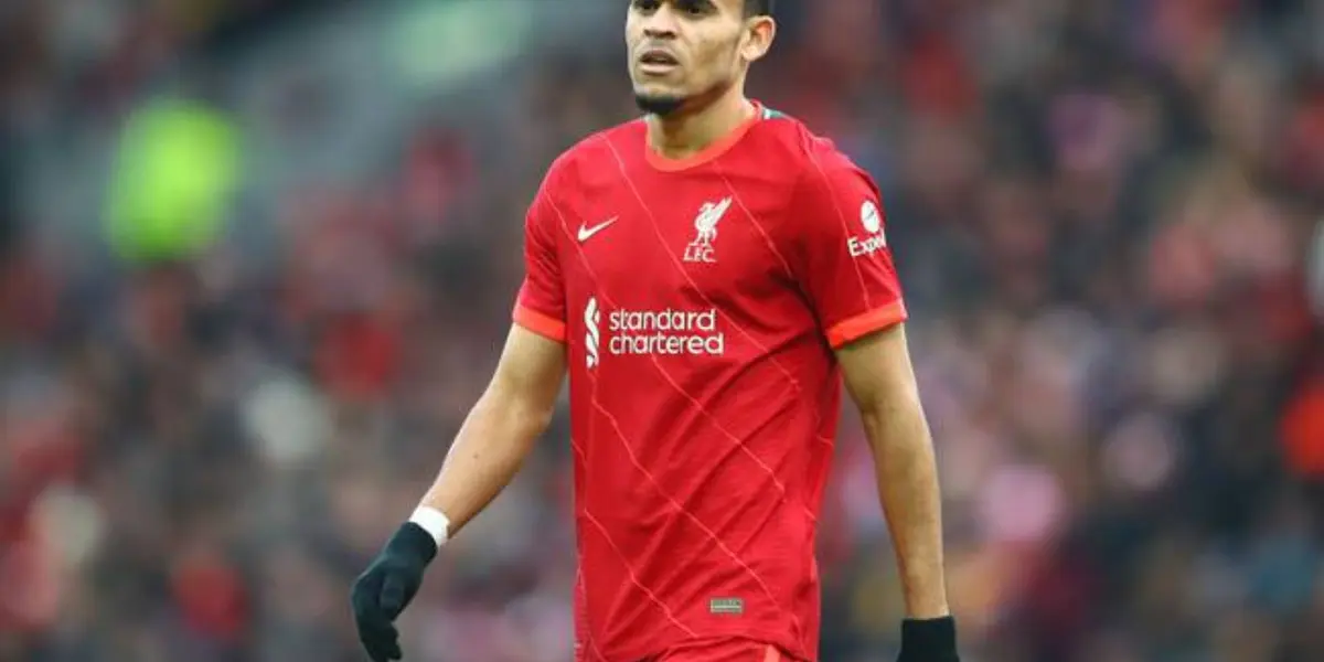El jugador colombiano estuvo presente en la victoria de Liverpool ante Nottingham Forest en la FA Cup.