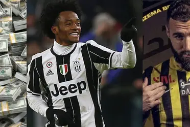 El jugador colombiano no ha definido su futuro en la Juventus de Italia 