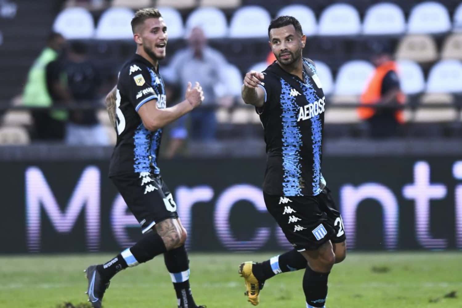 El jugador colombiano ingresó en el segundo tiempo en el partido de Racing ante Platense tras haber estado tres meses por fuera de las canchas por lesión.