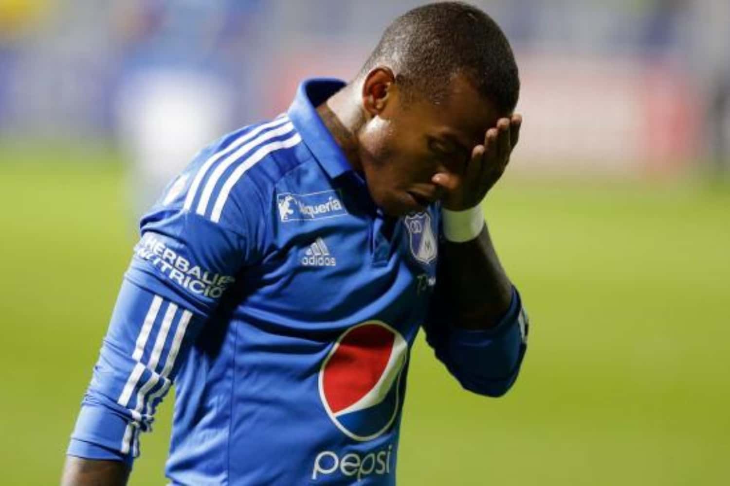 El jugador colombiano tiene una fuerte acusación en su contra en Islandia.