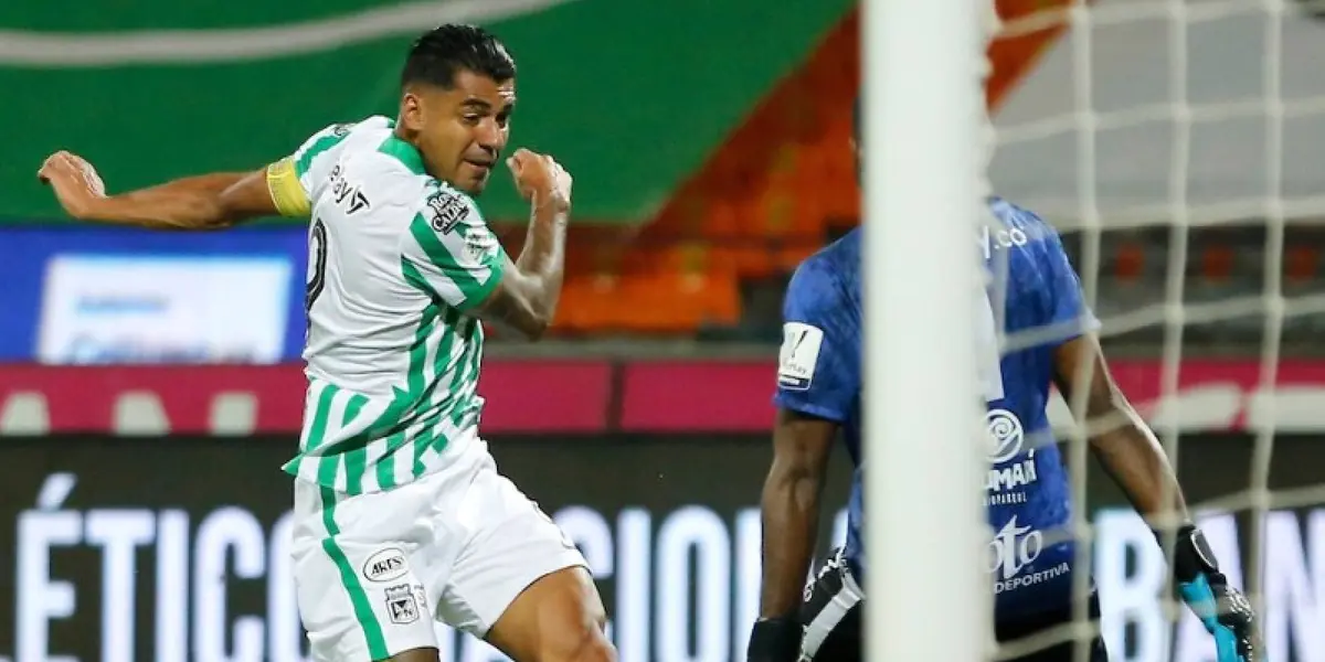 El jugador no está teniendo el mejor presente y la hinchada pide al club buscar otro delantero.