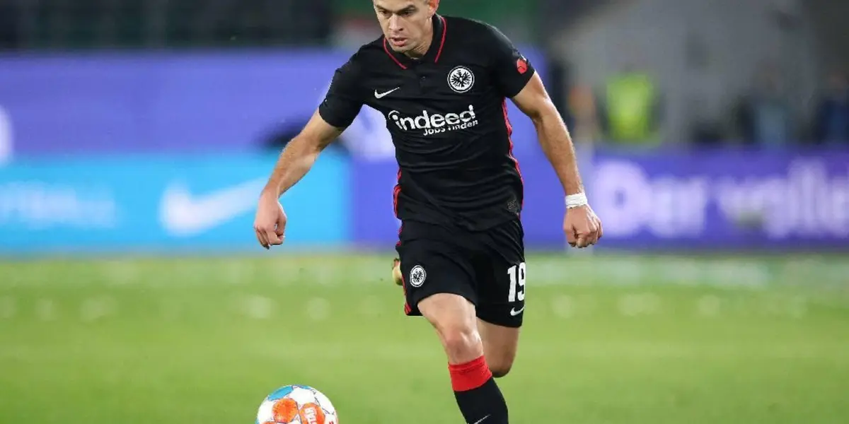 El jugador fue la figura con el club alemán tras anotar el único gol del partido ante West Ham en la Europa League.Lo que hizo Rafael Santos Borré luego de la victoria de Frankfurt que pocos vieron